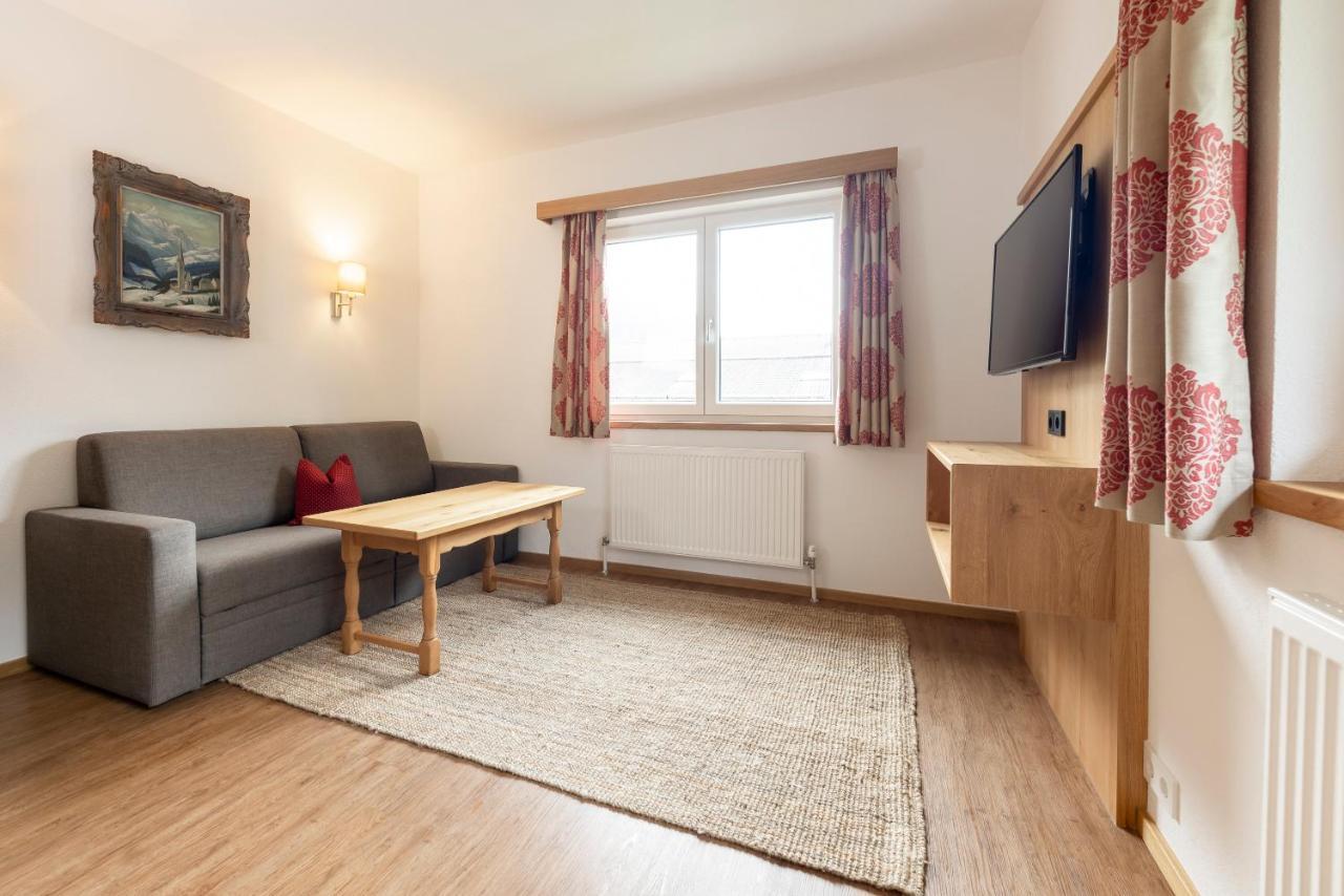 Ferienwohnung Haus Zyka ノイシュティフト・イム・シュトゥーバイタール エクステリア 写真