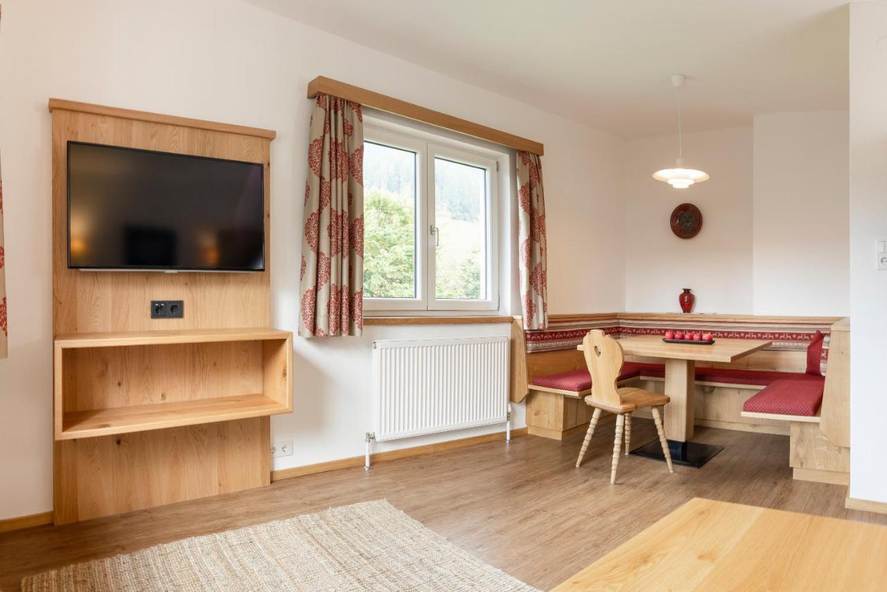 Ferienwohnung Haus Zyka ノイシュティフト・イム・シュトゥーバイタール エクステリア 写真