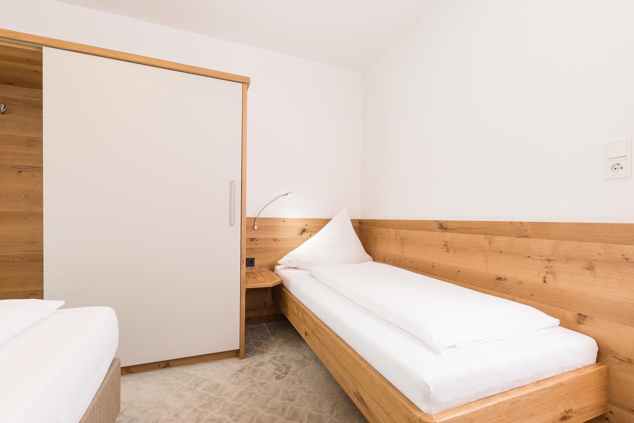 Ferienwohnung Haus Zyka ノイシュティフト・イム・シュトゥーバイタール エクステリア 写真